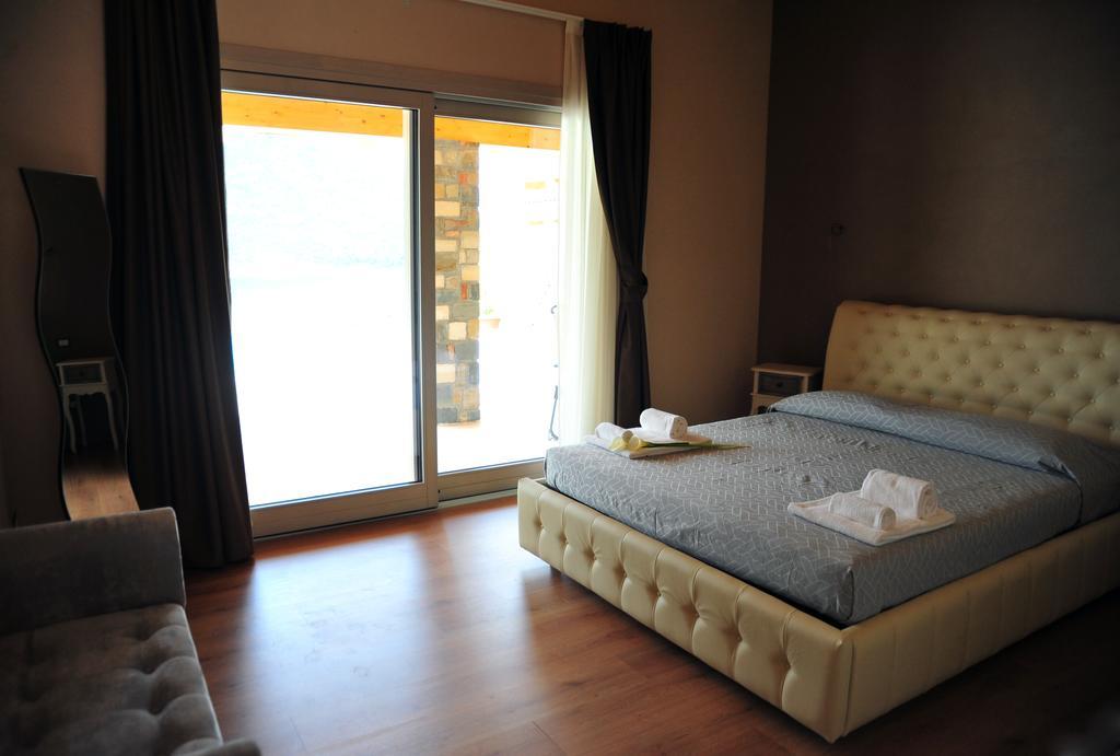 Agriturismo Le Fontane Sale Marasino Szoba fotó