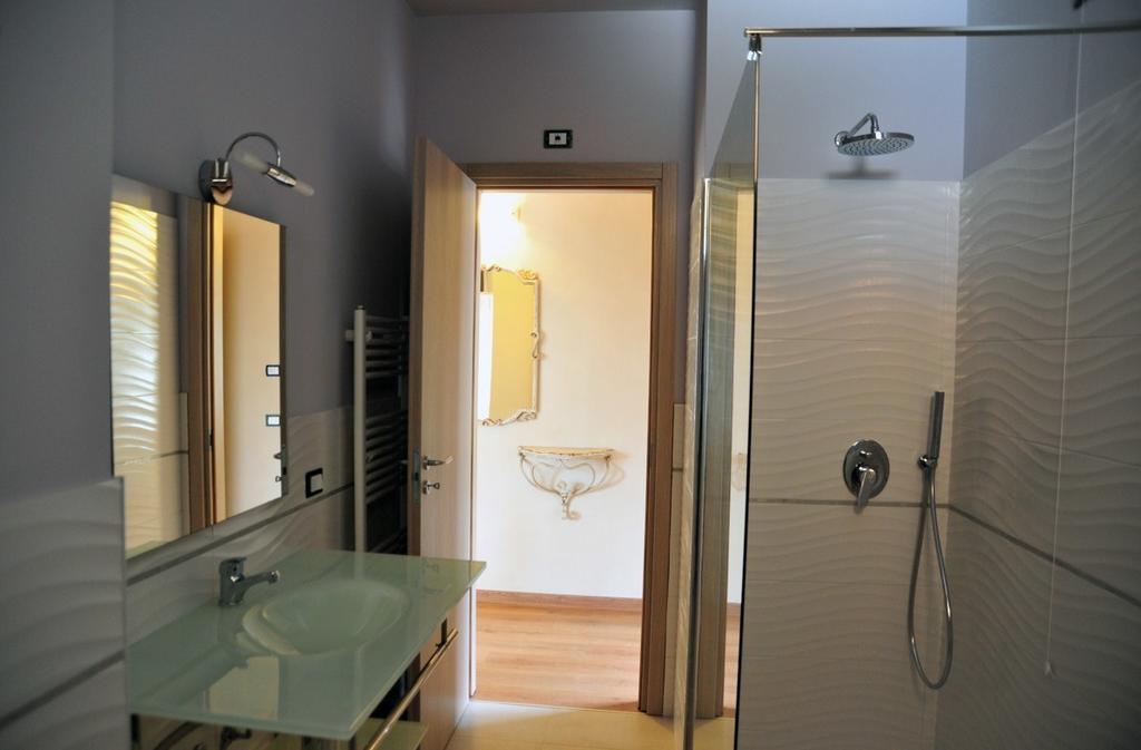 Agriturismo Le Fontane Sale Marasino Szoba fotó